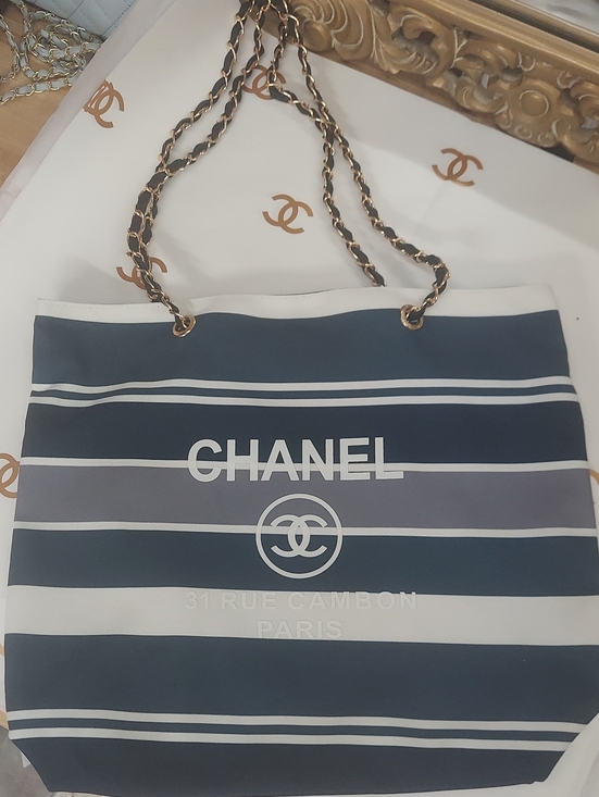Source Unknown Handbags - Nautical Navy And White Striped Tote GWP